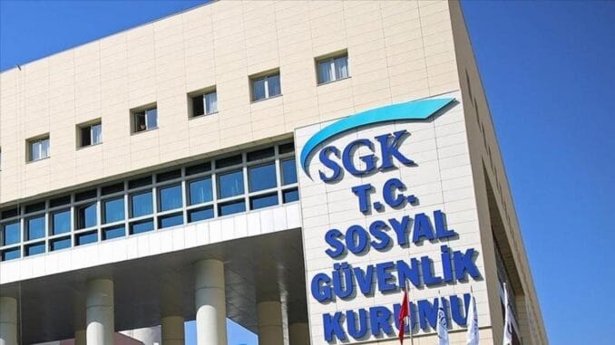 sgk-70-sozlesmeli-bilisim-personeli-alimi-duyurdu-pPW7Jse3.jpg