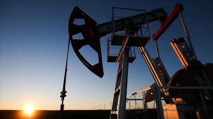 brent-petrol-fiyatlarinda-dusus-ve-piyasa-gelismeleri-KB1CVRsS.jpg