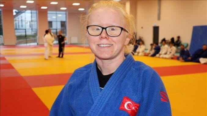 cahide-ekenin-paris-2024-paralimpik-oyunlarinda-bronz-madalya-basarisi-4sQcvTcX.jpg