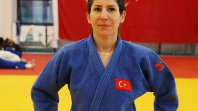 ecem-tasin-cavdar-paris-2024-paralimpik-oyunlarinda-bronz-madalya-kazandi-PZY74iNg.jpg
