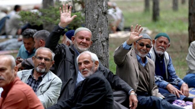 emeklilik-sistemi-uzerine-degisiklikler-ve-yeni-duzenlemeler-jYRCUfYn.jpg