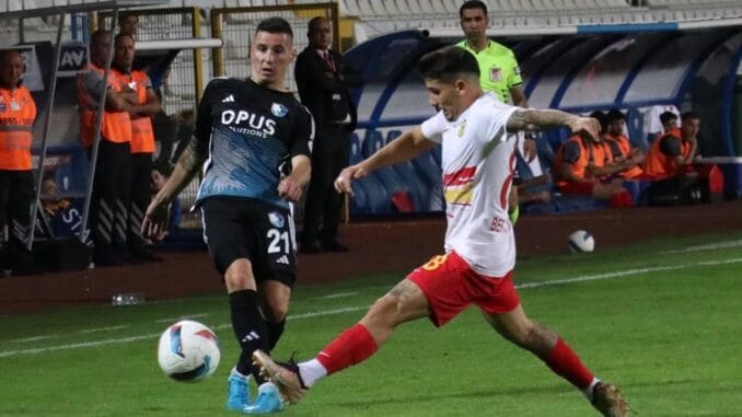 erzurumspor-fk-yeni-malatyayi-3-0-maglup-etti-3UBIqi55.jpg