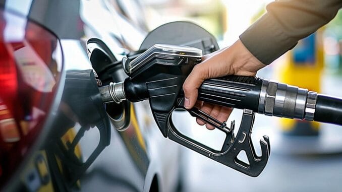 petrol-fiyatlarindaki-dalgalanmalar-ve-akaryakit-uzerindeki-etkileri-wQ4nlNeO.jpg