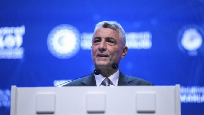 ticaret-bakani-omer-bolat-yerel-zincirler-bulusuyor-konferansinda-aciklamalarda-bulundu-yKRJ41gu.jpg