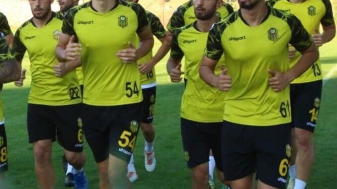 yeni-malatyaspor-corum-fk-macina-hazirlaniyor-G3CR4uPy.jpg