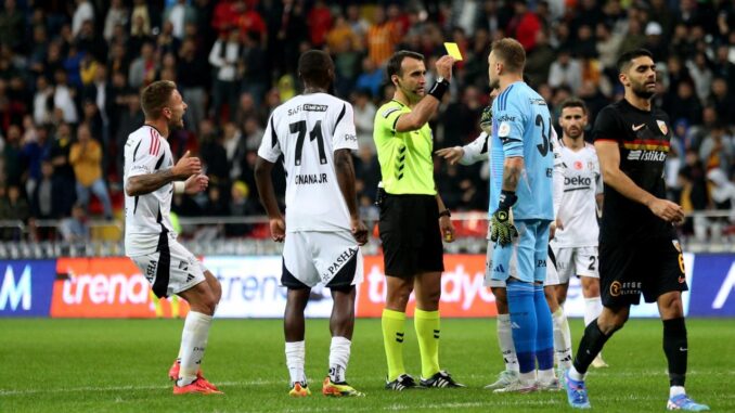 besiktas-kayserisporu-3-0-gecerek-onemli-bir-galibiyet-aldi-MyiJbb5H.jpg